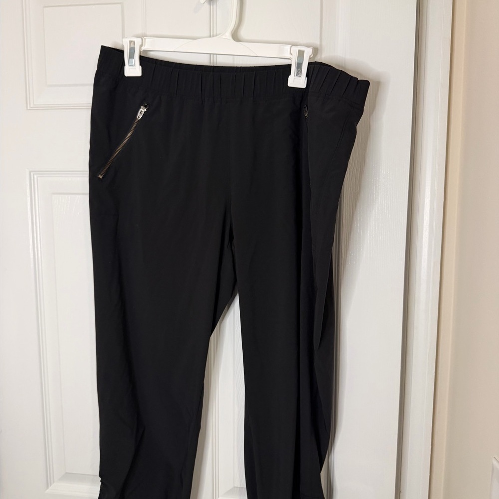 Athleta Black Ruched Zip Pocket Performance Pants - Size 16T (Tall)